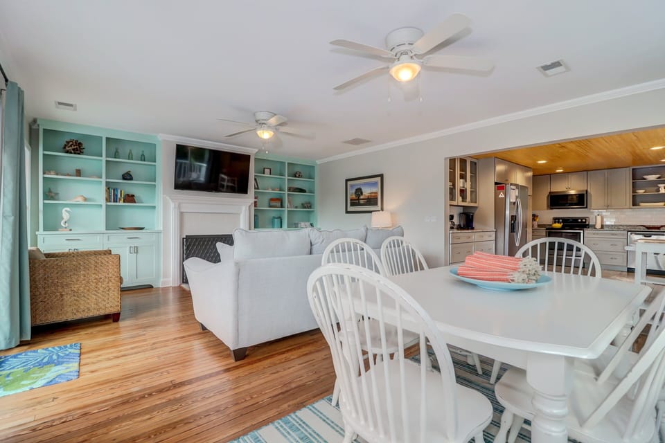 Dining Area, Living Room, & Kitchen Open Floorplan