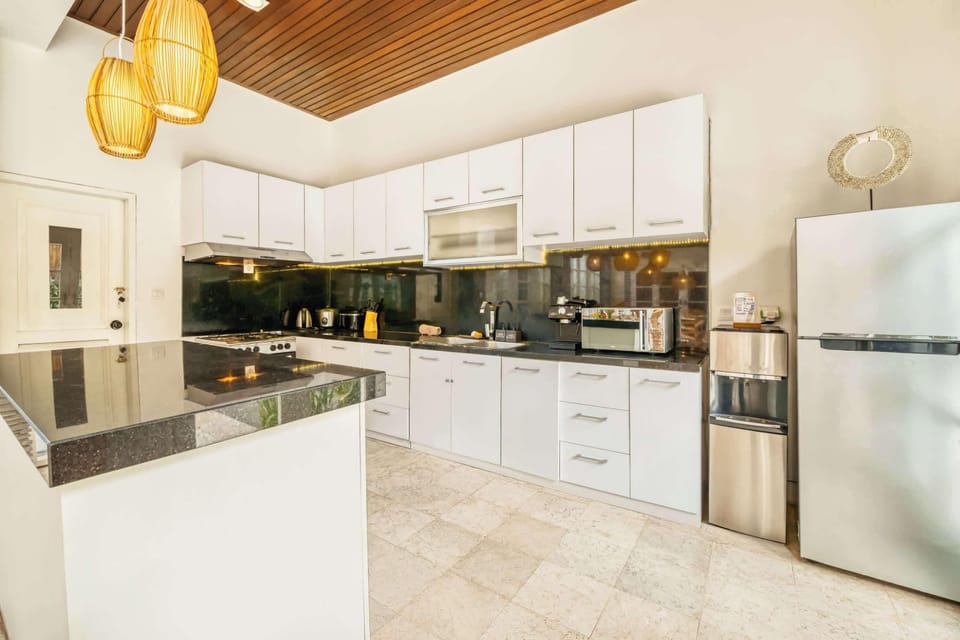 Fully equipped kitchen