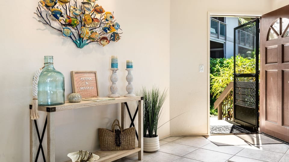 Entry at Kanaloa at Keauhou 2301