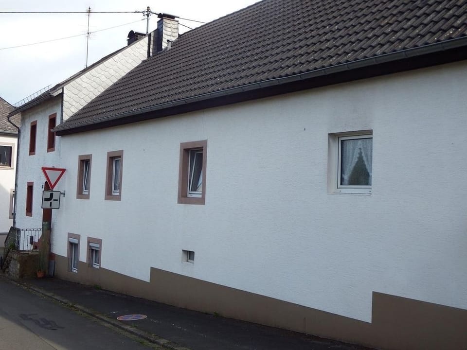 Ferienhaus Eckstein - 7-bett-ferienhaus Dusche/wc, 4 Schlafräume House in Vulkaneifel