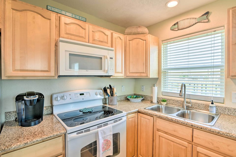 Fully Equipped Kitchen | Keurig Coffee Maker
