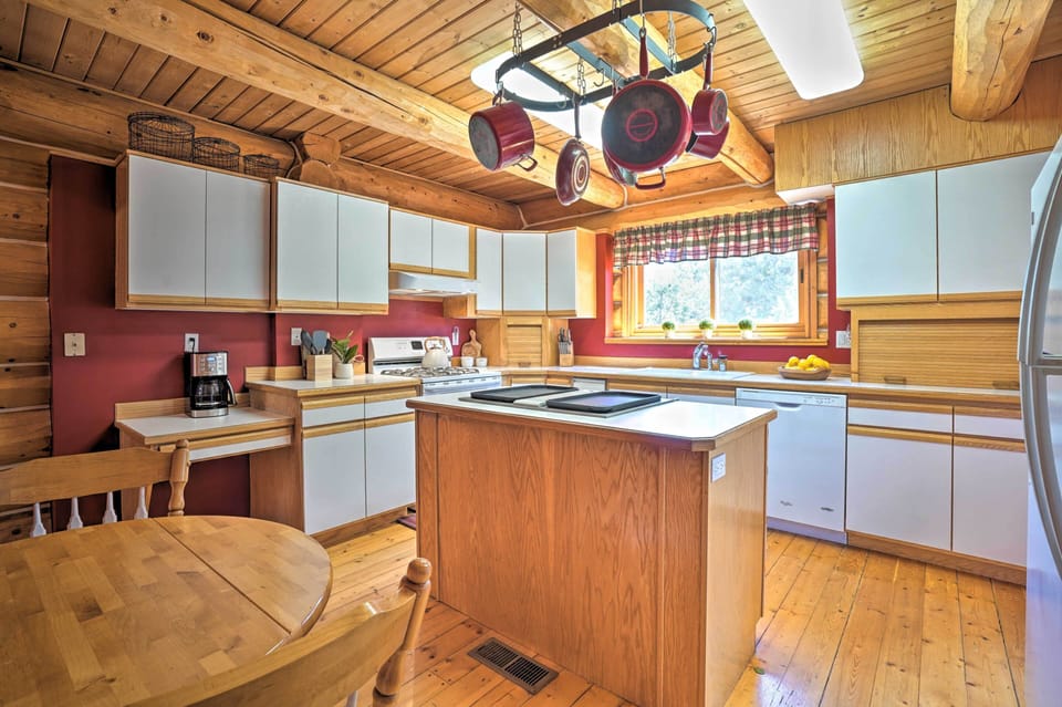 Fully Equipped Kitchen | Double-Griddle