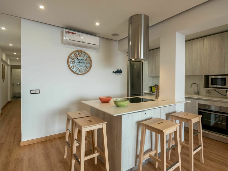 Table, Furniture, Wood, Countertop, Interior Design, Cabinetry, Flooring, House, Chair