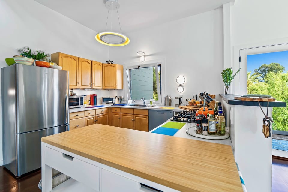 Kitchen area 1