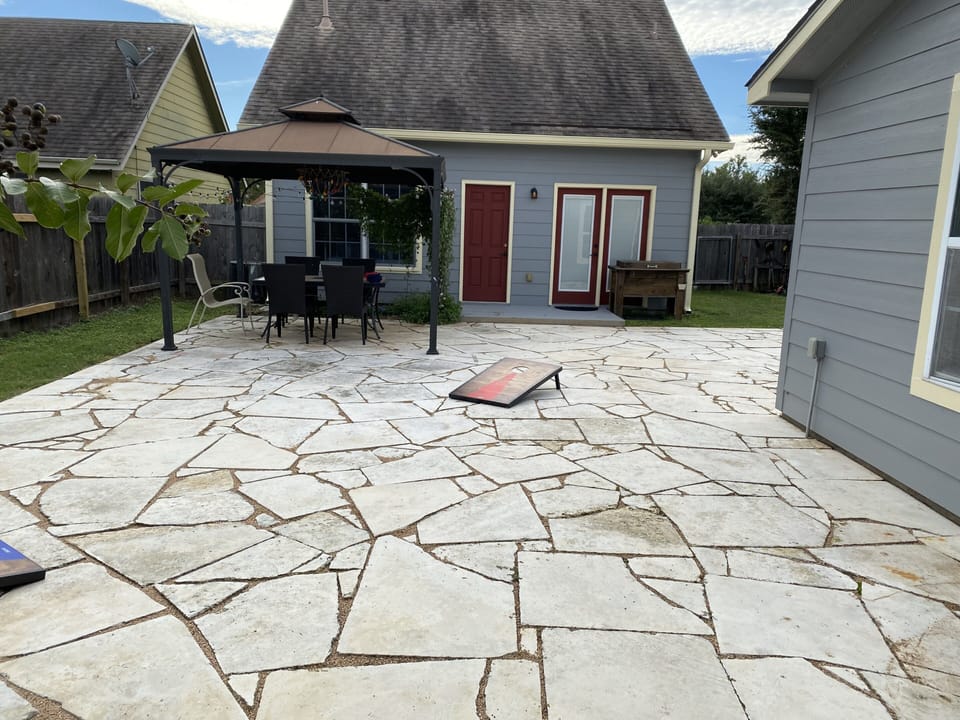 Backyard cornhole!