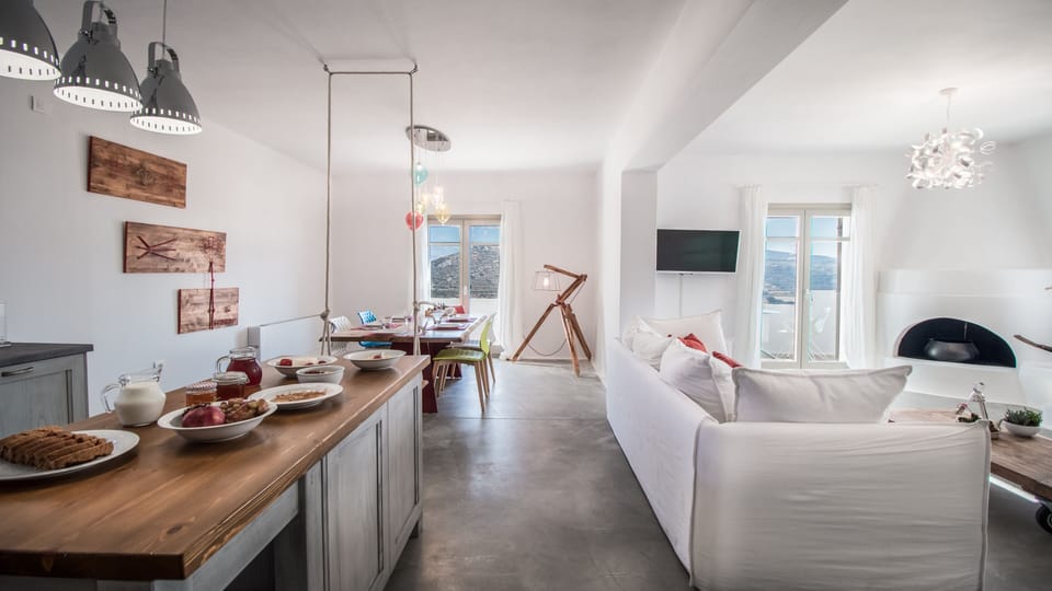 ELEGANT VILLA WITH PRIVATE SPA AND PANORAMIC VIEW Villa in Naxos