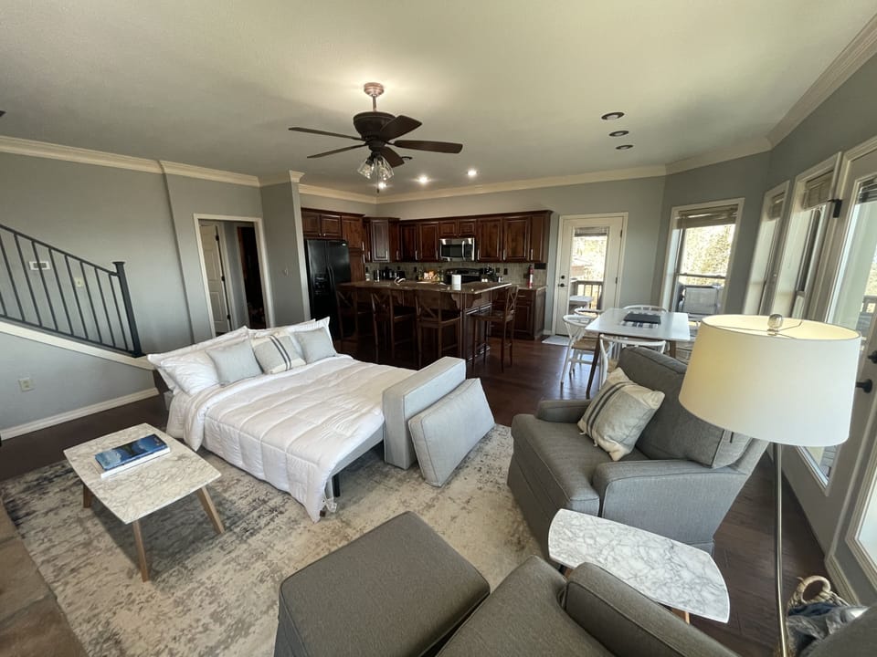 Mt Nebo main living room Sectional made into a queen bed-wake up in the clouds