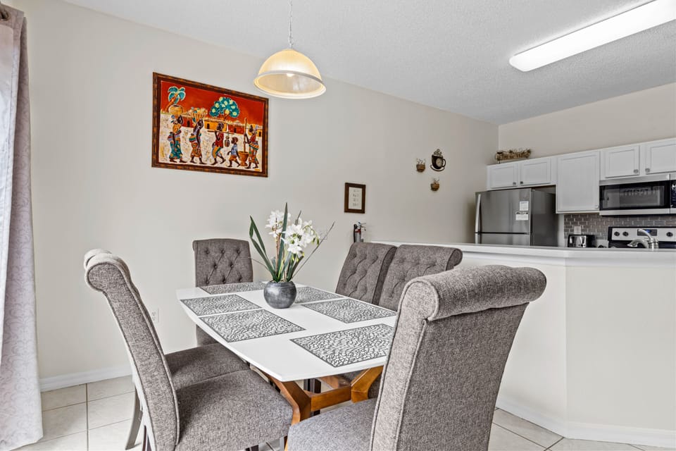 Another view of dining area.