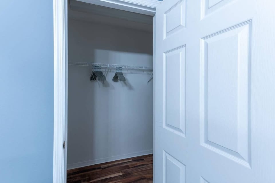 Master Walk In Closet