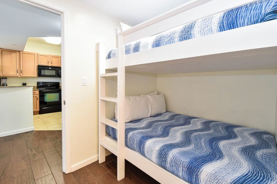 The Palms of Destin 1507 - Guest Bedroom