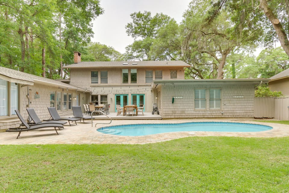 Hilton Head Island Vacation Rental | 6BR | 4.5BA | 4,200 Sq Ft | Stairs Access