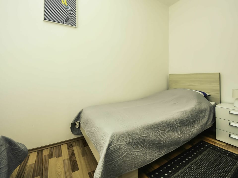 Furniture, Cabinetry, Comfort, Building, Wood, Interior Design, Flooring, Floor, Wall, House