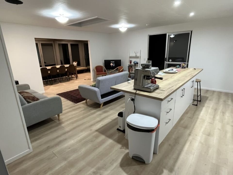 Kitchen Island Lounge and Dining


