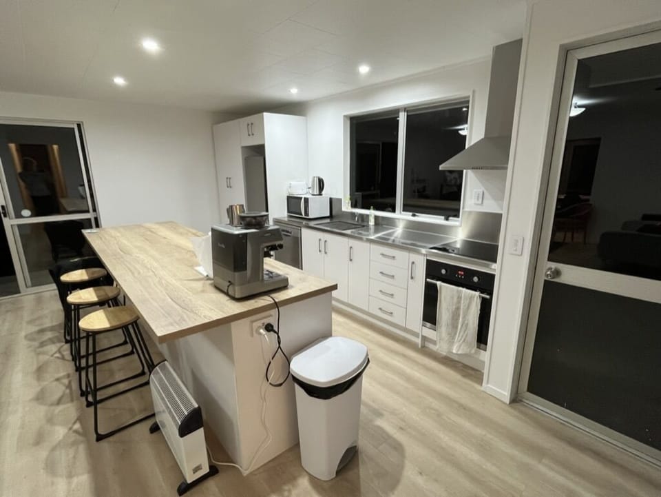 New Kitchen with Island bench 