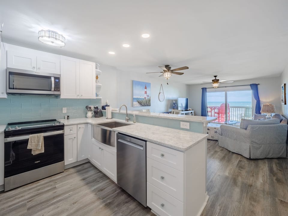 Full Size Kitchen