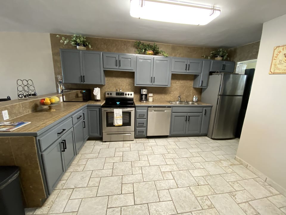 Full Kitchen