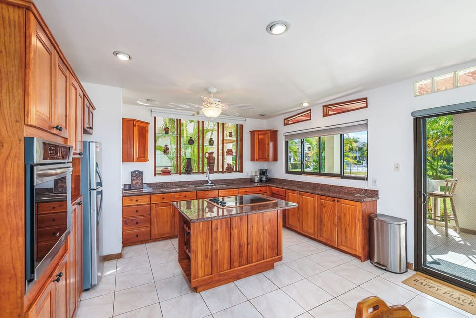 Chefs will love this large open concept kitchen featuring new appliances.