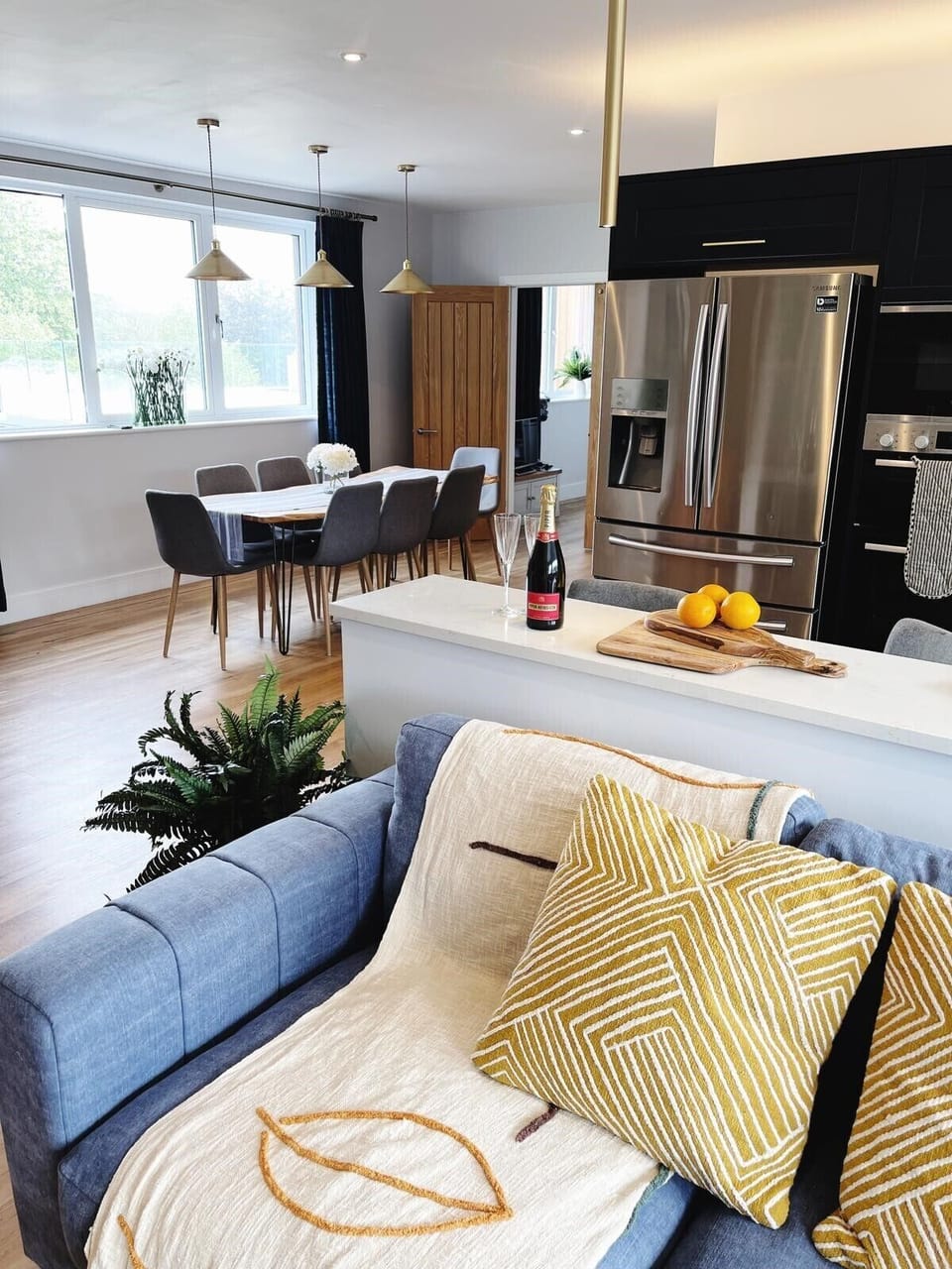 Bright, newly refurbished open plan living space 