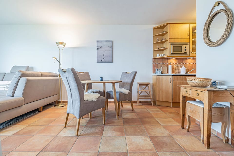 fully equipped, open kitchen
