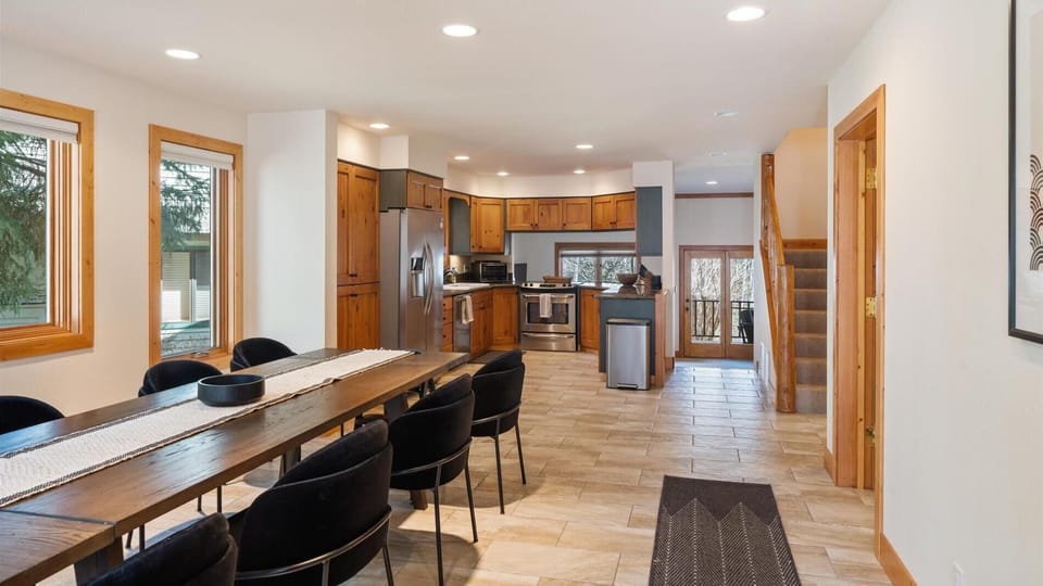The Harborside Haven (4897)