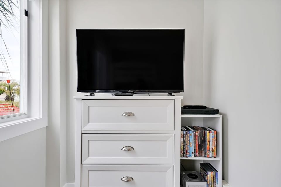 Downstairs Bedroom with Roku TV, DVD Player, Game Cube