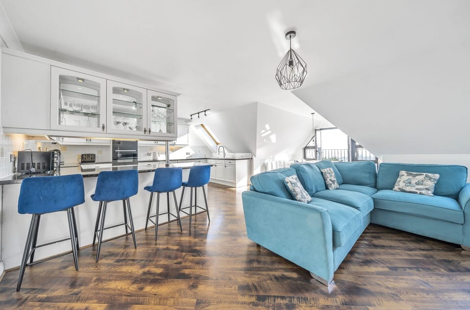 Living Room / Lounge