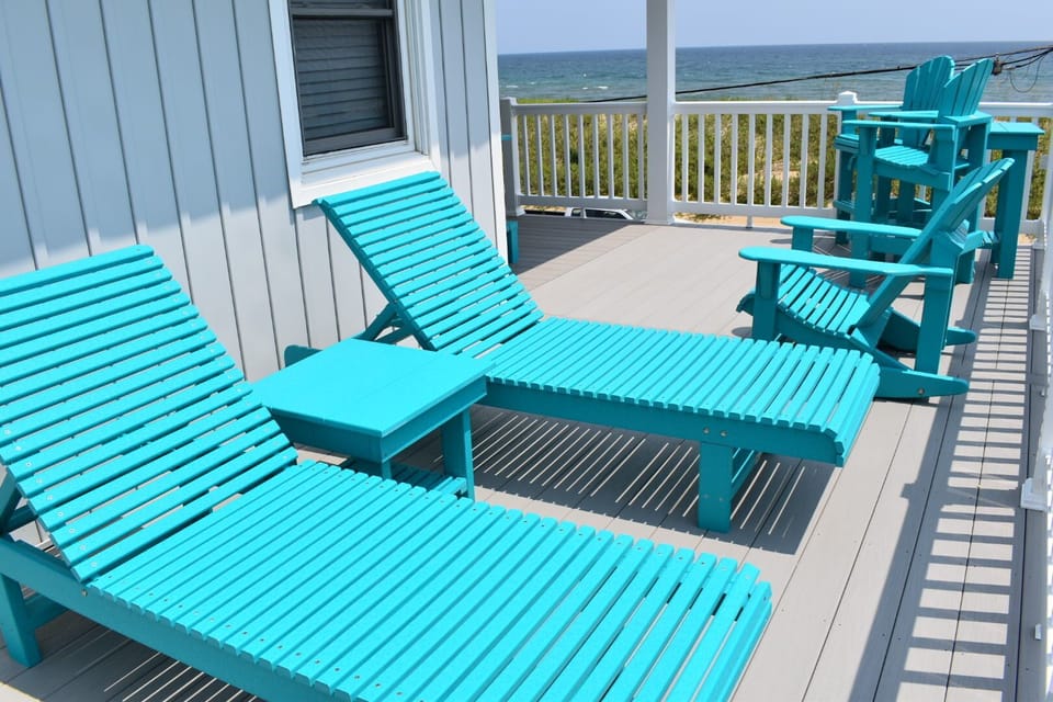 Top deck outdoor furniture