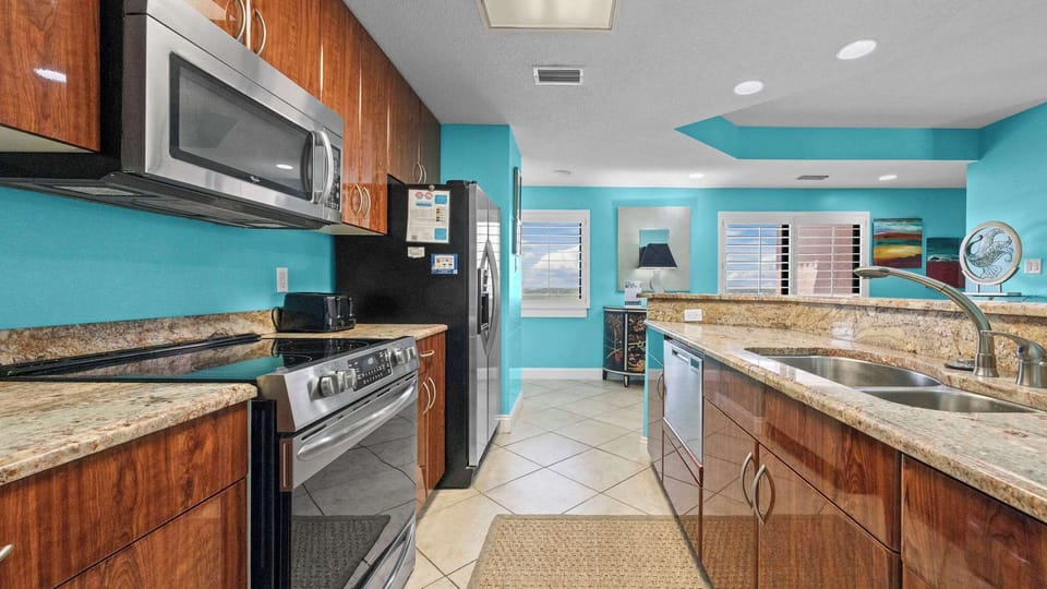 Fully equipped kitchen