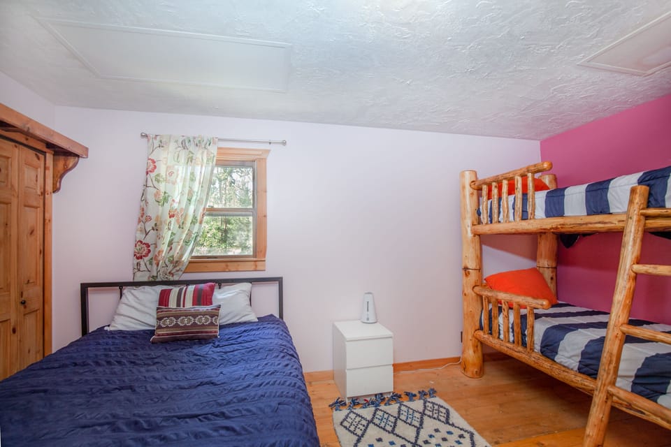 Bedroom 3 with queen size and bunk bed