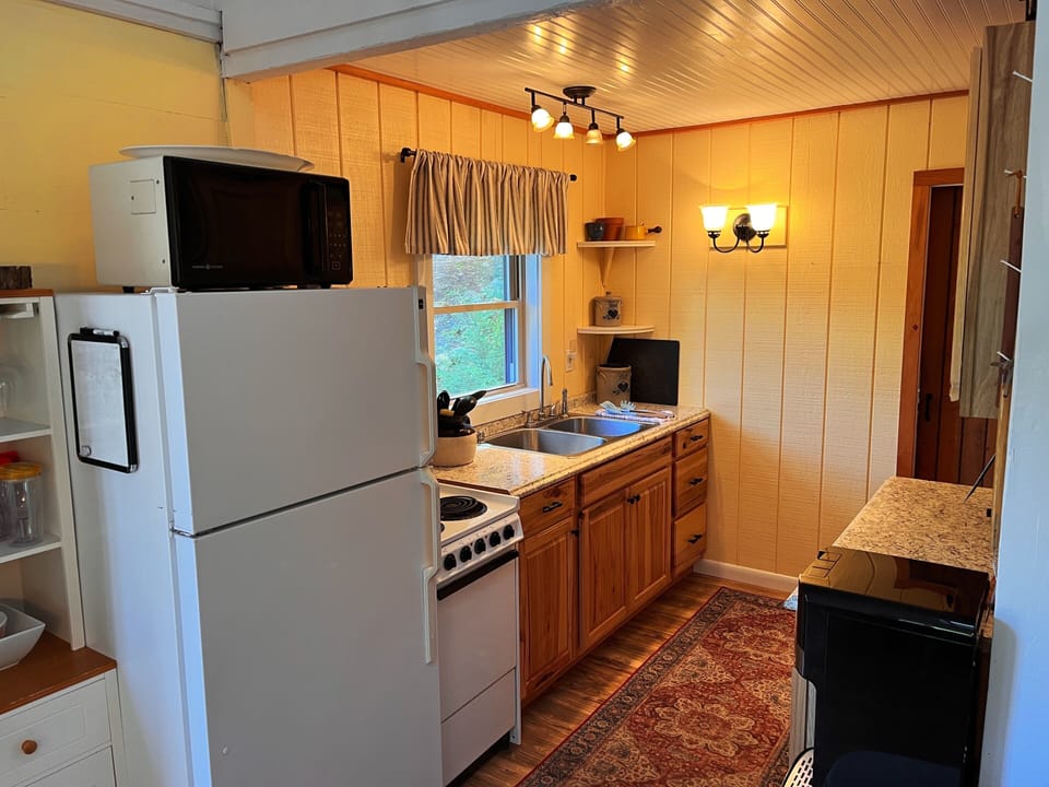 Small but functional kitchen!