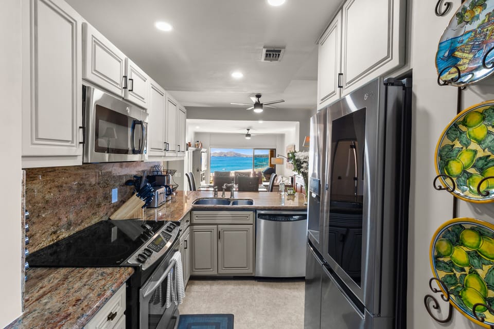 All new granite kitchen, new appliances, and new full-size washer/dryer.