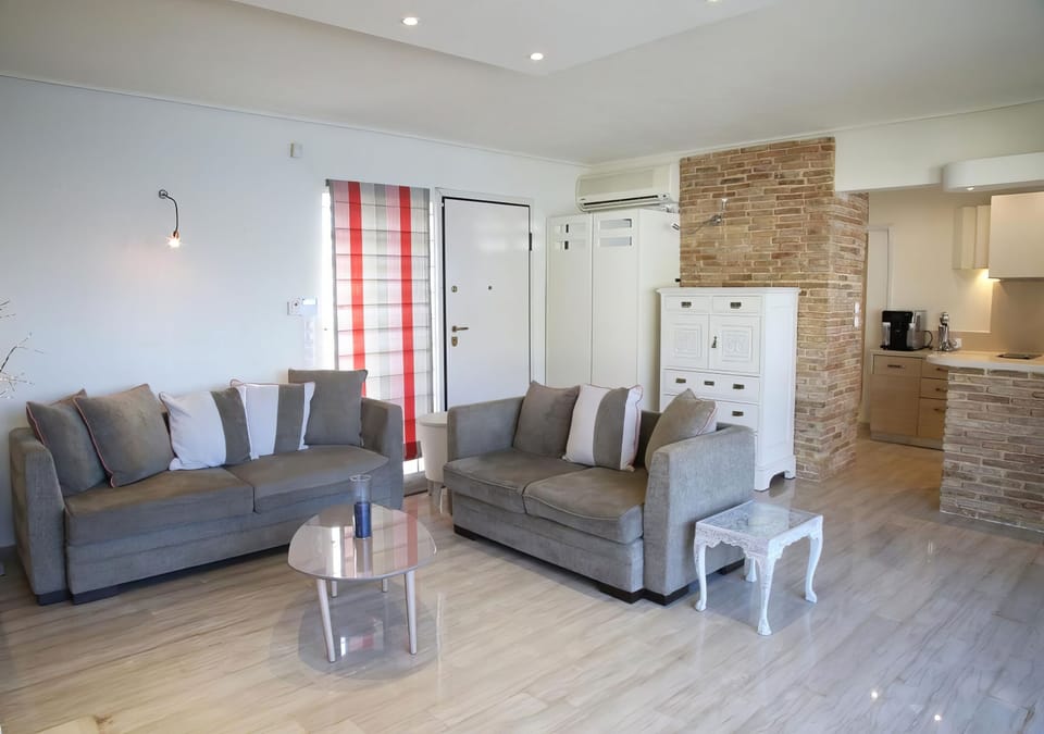 f92b3410-f4f8-4a5d-910a-807c1e7fe4fa