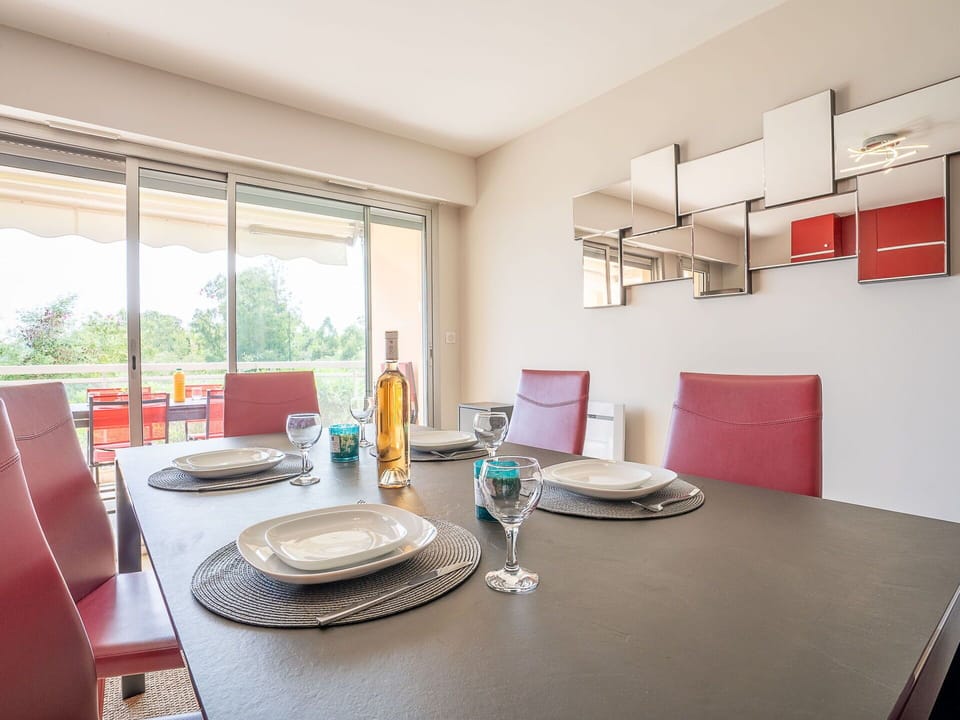 Table, Furniture, Property, Tableware, Drinkware, Building, Dishware, Window, Chair, Interior Design