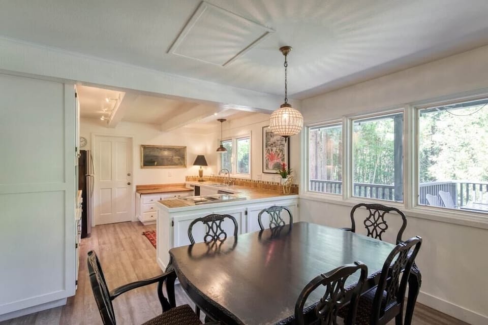 Kitchen/Dining
