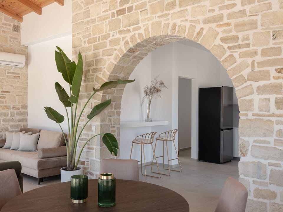 The open plan kitchen-dining area.