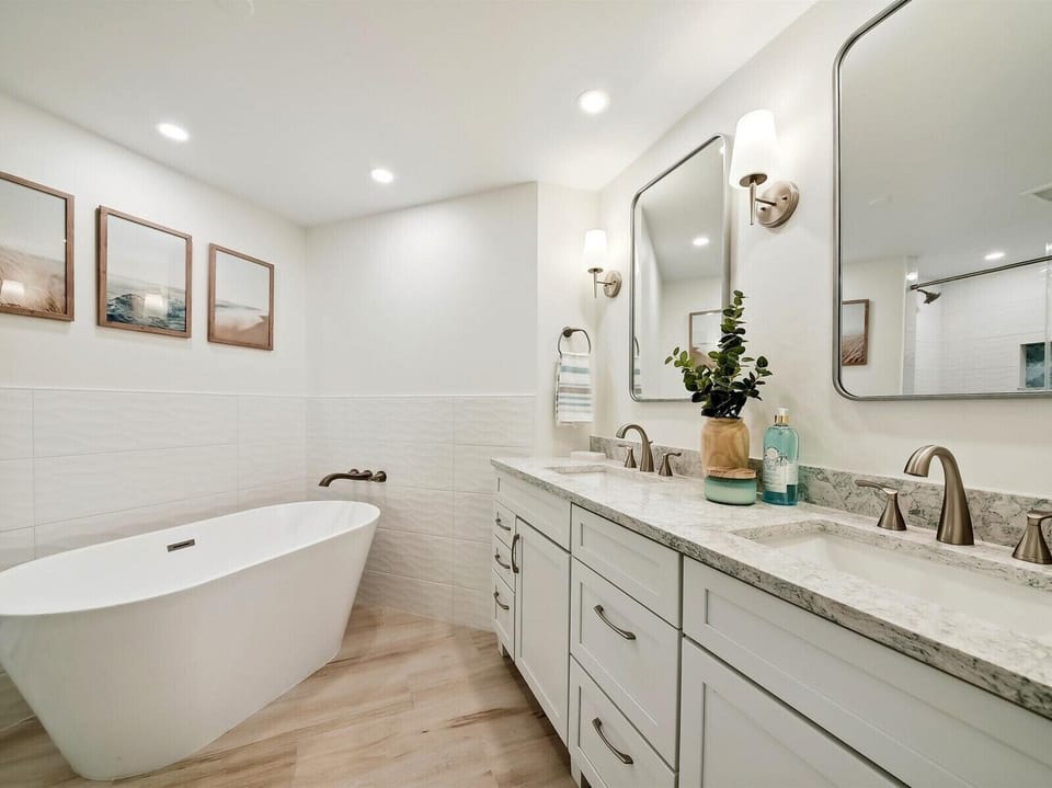 Master Bathroom with Double Vanity at 103 Windsor Place