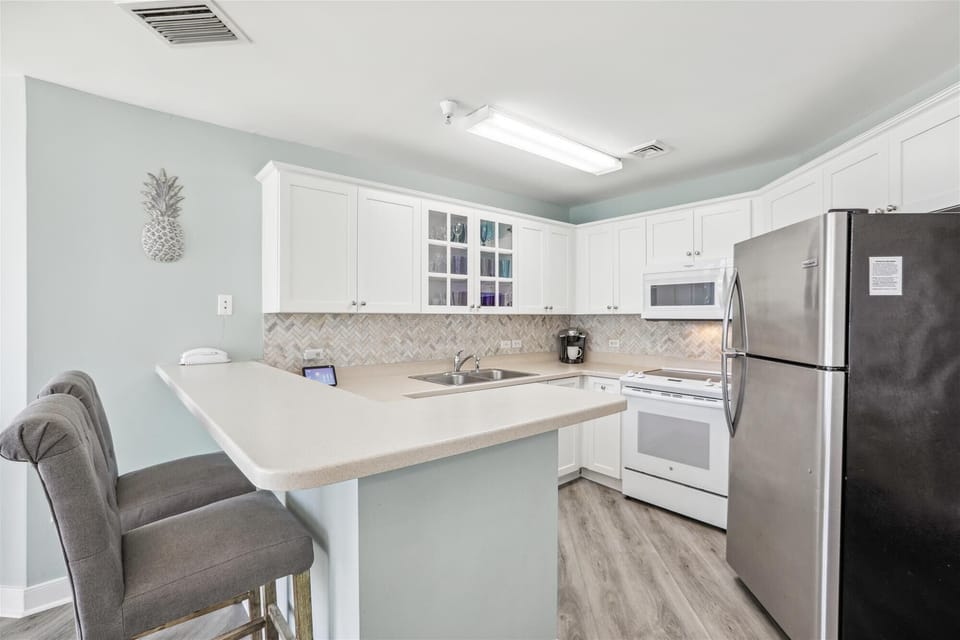 Kitchen with Breakfast Counter at 1404 Sea Crest