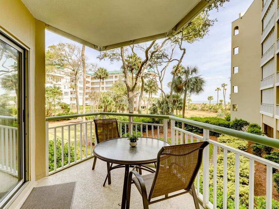 Main Balcony at 2115 Windsor II