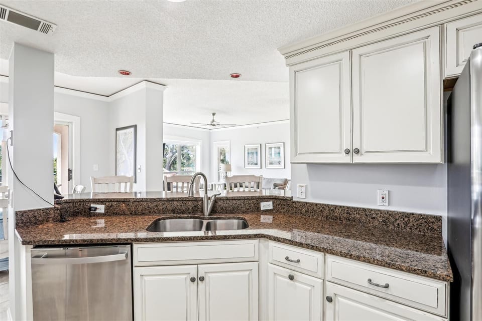 Kitchen at 4108 Windsor Court North