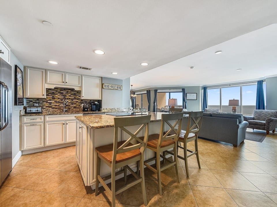 Kitchen at 3433 Villamare