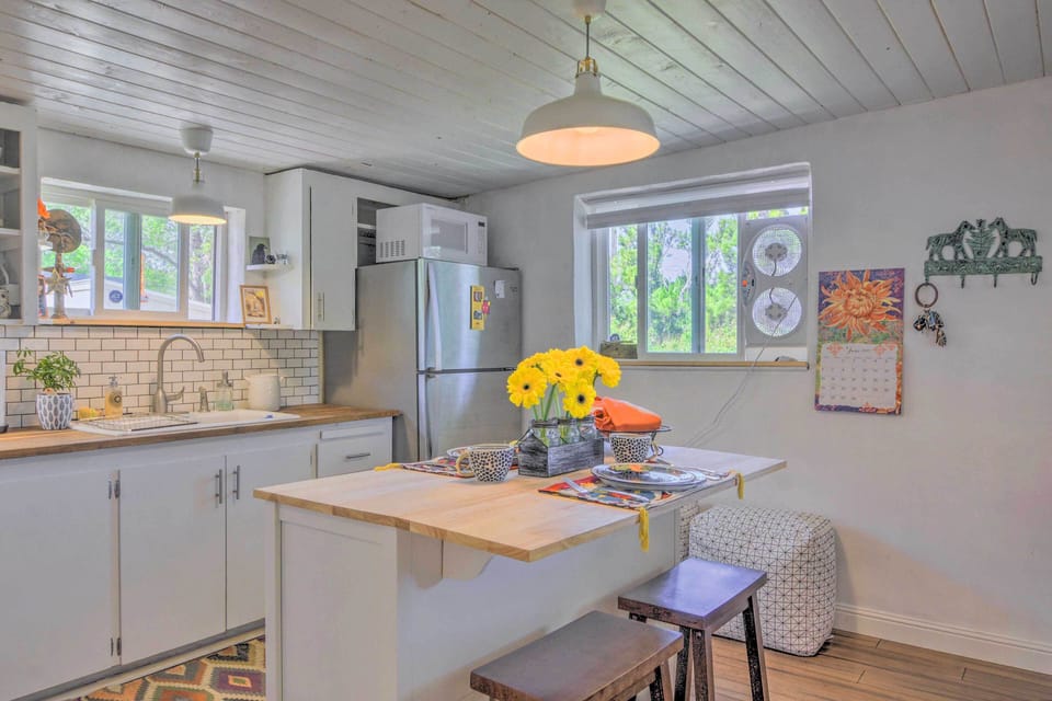 Kitchen | Island w/ Seating For 2