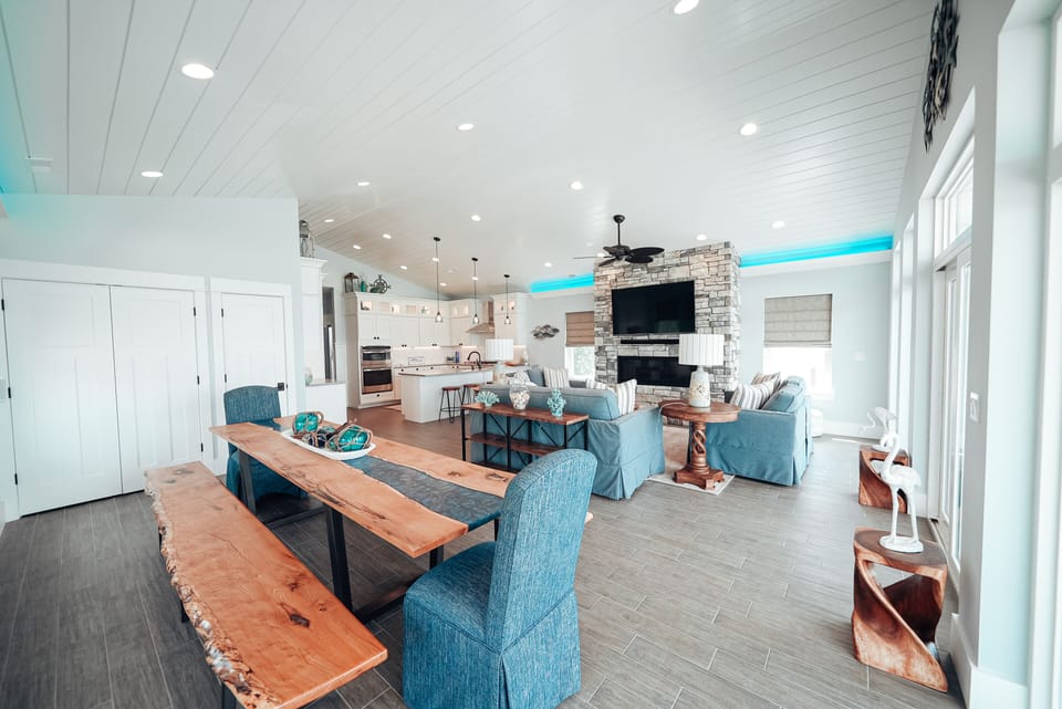 Dining/Living room located on the third floor