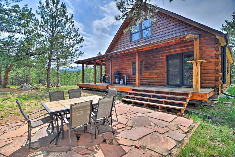 Lyons Vacation Rental | 3BR | 2.5BA | 1,800 Sq Ft | 2-Story Cabin