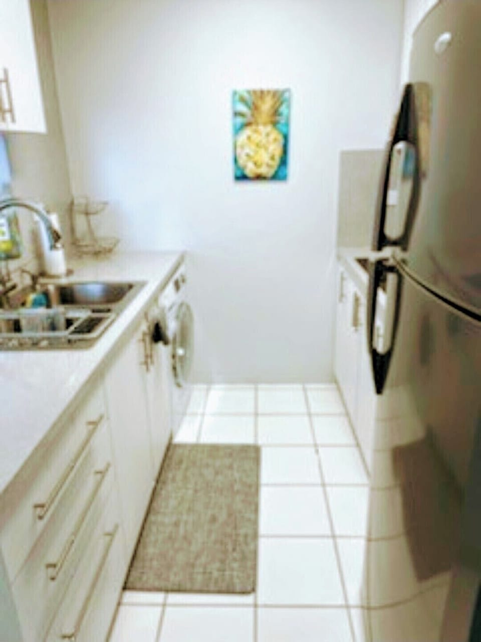 Kitchen
Stove Stop
Microwave
washer and dryer