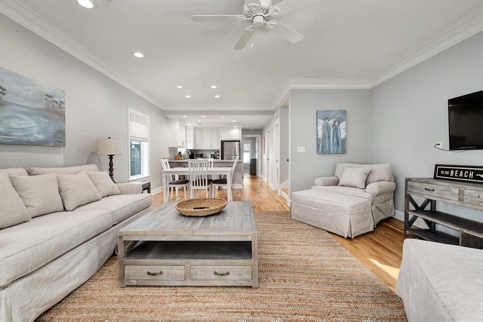 First Floor: Living Area