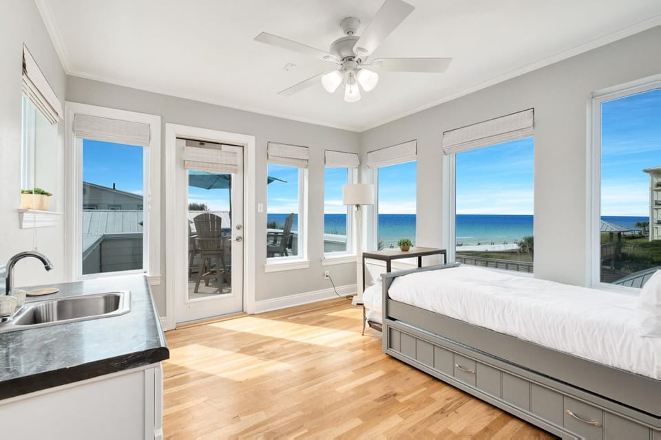 Third Floor: Day Bed