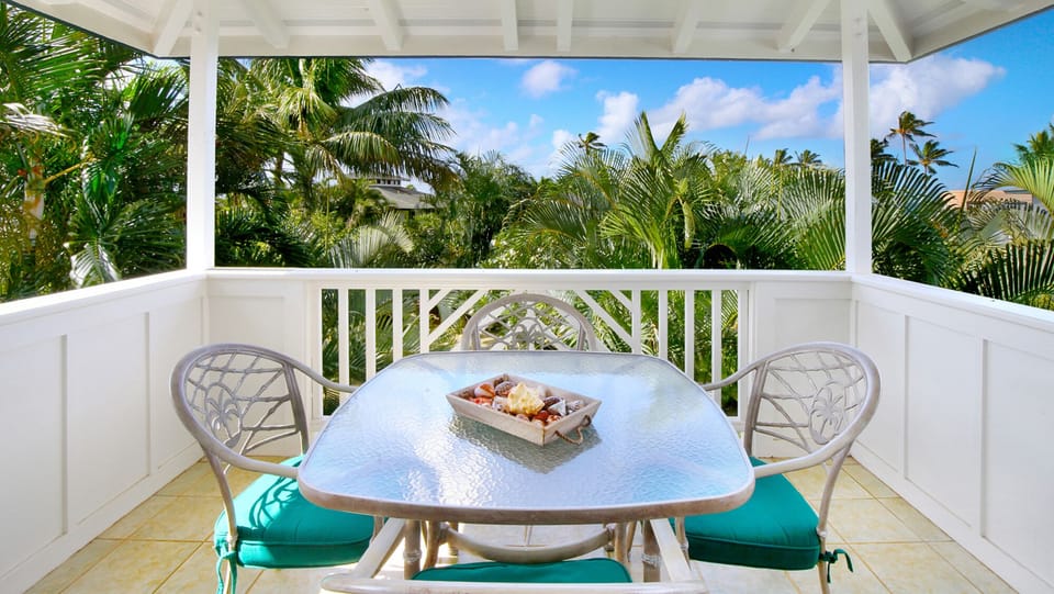 Akala Pua Cottage - Covered Dining Lanai - Parrish Kauai