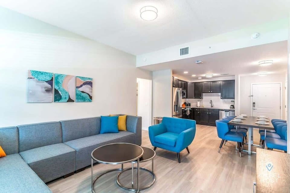 Welcome to your home away from home at Vista Cay Resort!
