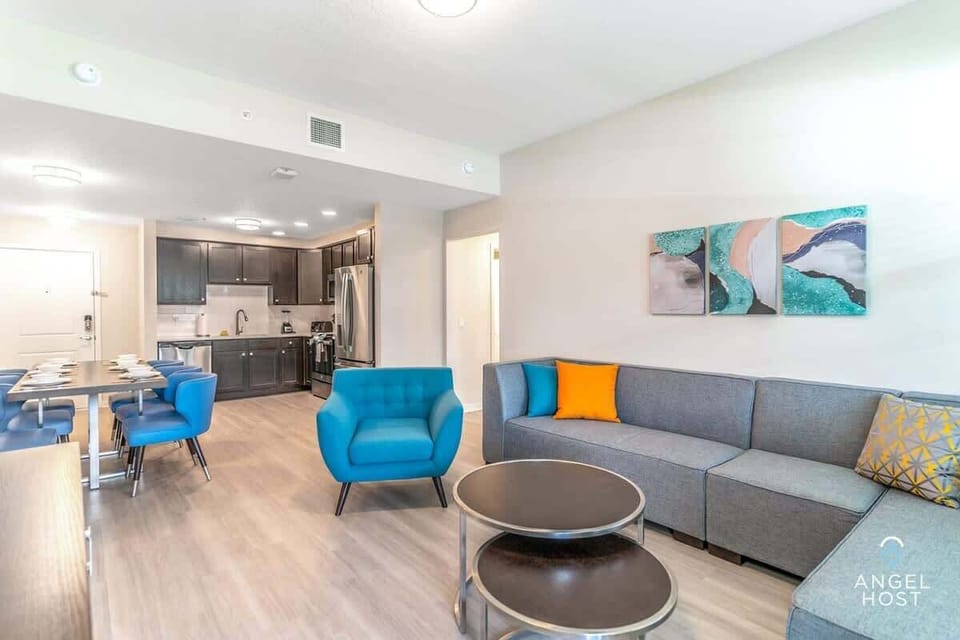 Welcome to your home-away-from-home at Vista Cay Resort!