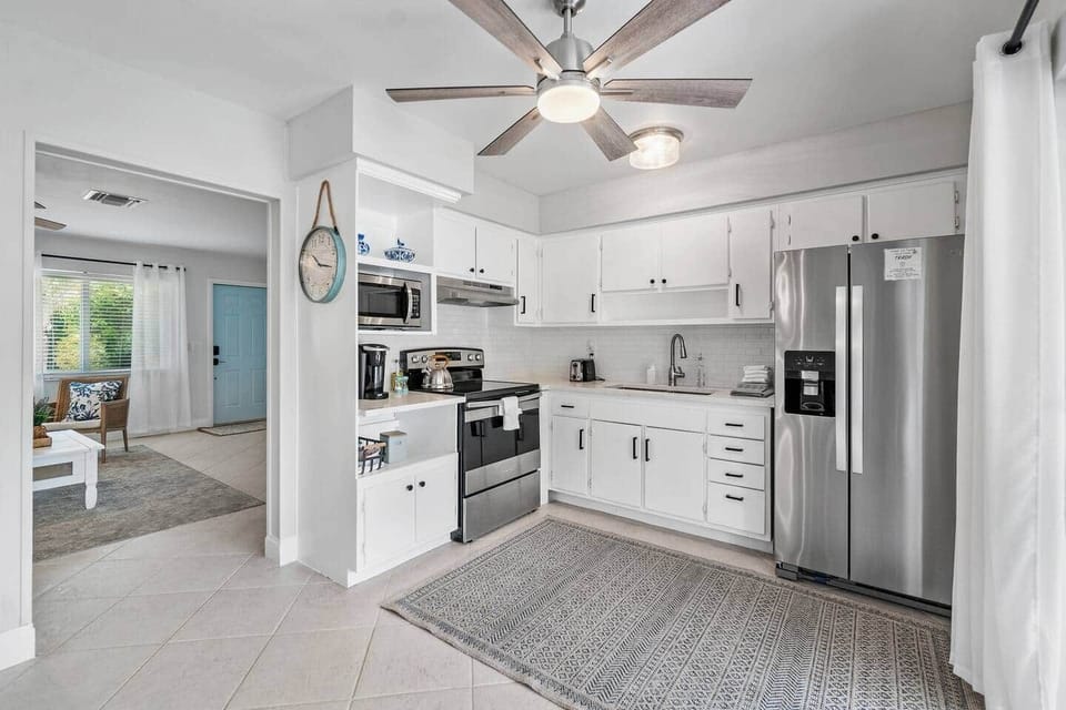 Fully equipped kitchen, just bring your culinary skills and enjoy.